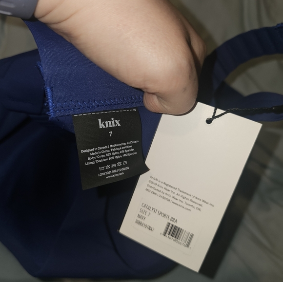 KNIX Catalyst Sports Bra - Picture 2 of 2